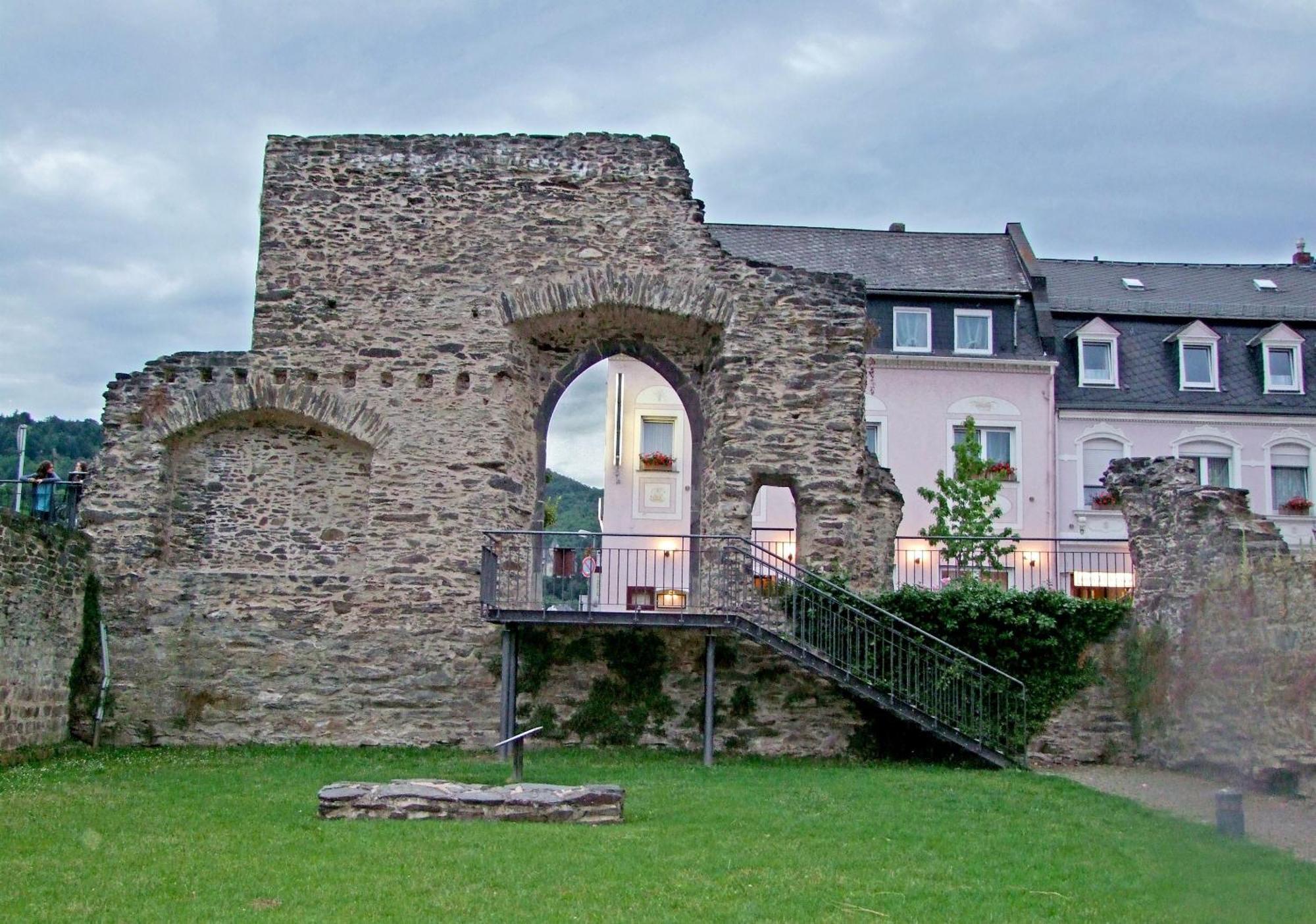 Pension Bei Schinderhannes Und Julchen Бопард Екстериор снимка